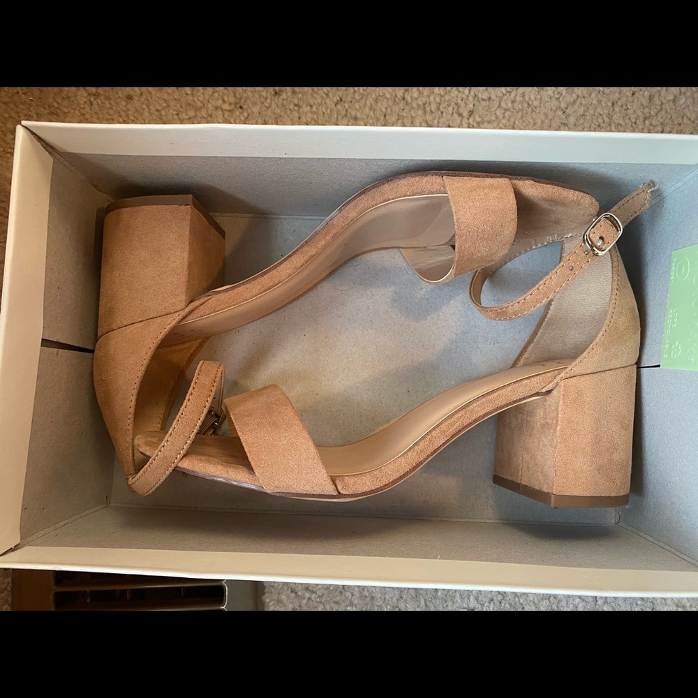 A New Day block heels